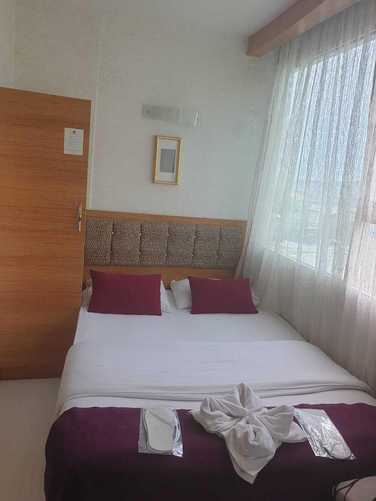 Grand Istanbul Airport Hotel Esterno foto